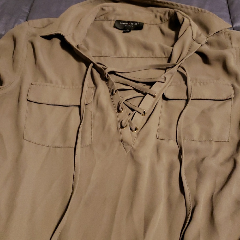 Top - Picture 3 of 3